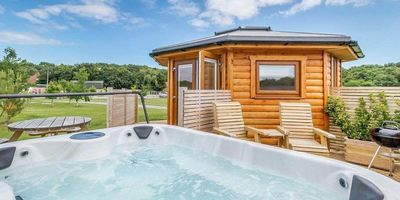 Green Meadows Park hot tub lodges East Yorkshire