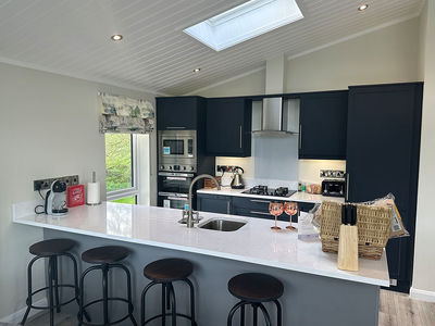 Fully fitted kitchen, a chef's delight at Faringdon Grange 